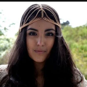 NWOT Gold Head Chain